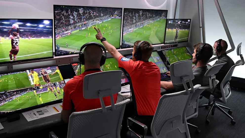 Var-revolution im anmarsch? ehemalige profis sollen keller-var übernehmen
