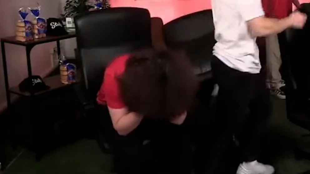 Verzweiflung pur: man united fan erlebt mit seinen haaren den horror
