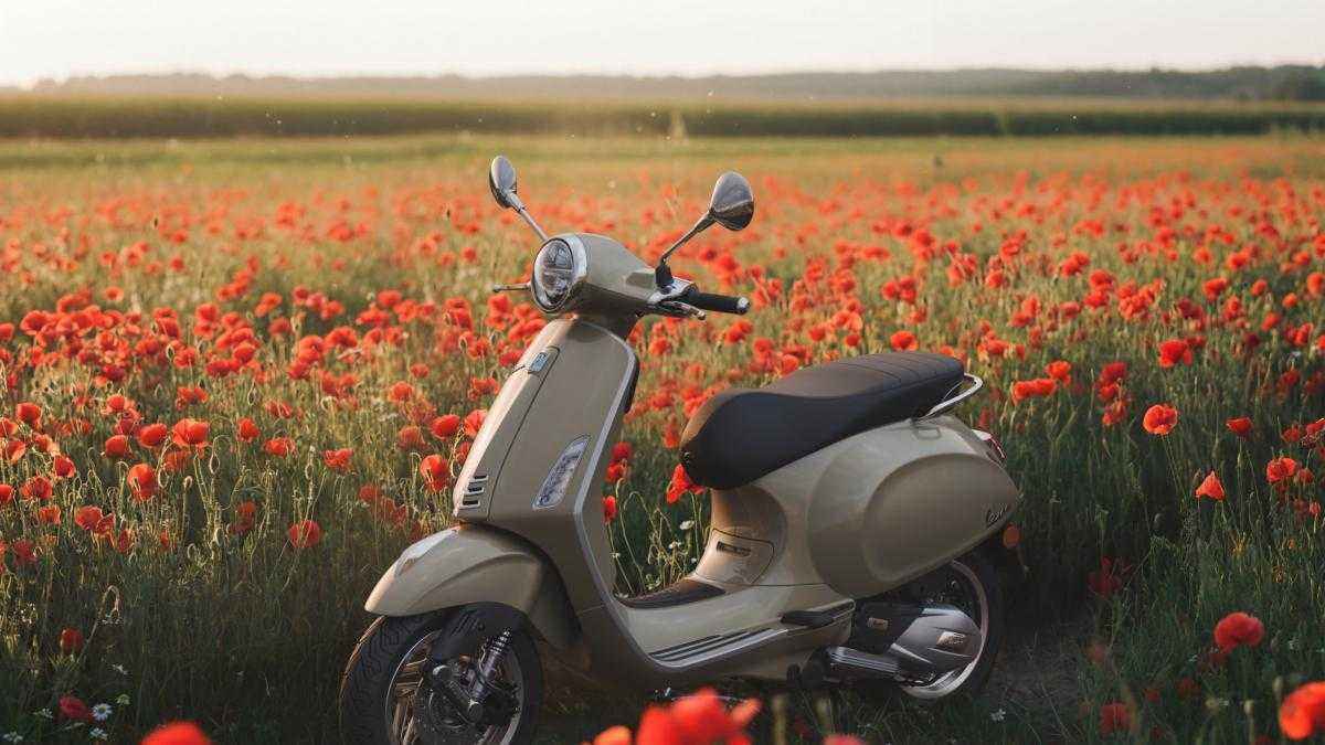 Vespa primavera 2026: stahl-blech trifft elektro-zukunft