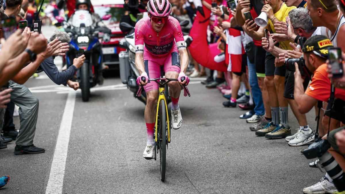 Vingegaard schreibt geschichte: däne gewinnt giro d'italia!