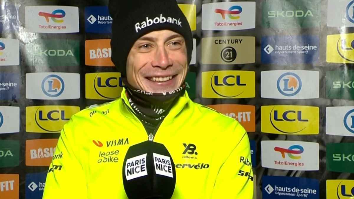 Vingegaard trägt zwei hosen und gewinnt trotzdem – ein meisterstück der kälte