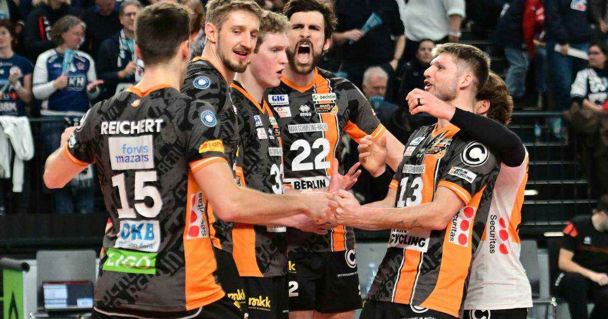 Volleys pulverisieren netzhoppers: halbfinaleinzug perfekt!