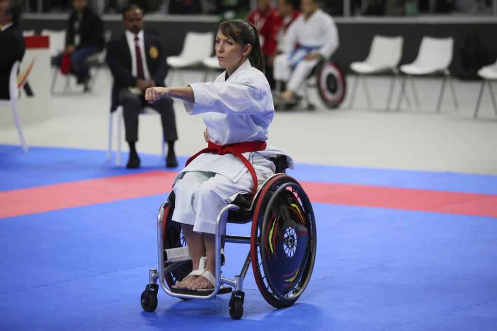 Von karate zur pfeilbogenschützin: isabel fernández trotzt dem schicksal