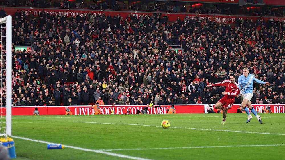 Wahnsinn in liverpool: szoboszlais platzverweis überschattet topspiel gegen mancity