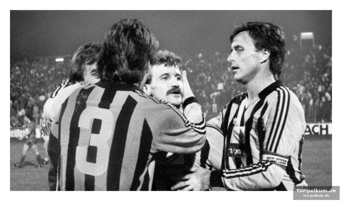 Ein blick in die vergangenheit: 14 bundesliga-duelle und ein historisches spiel
