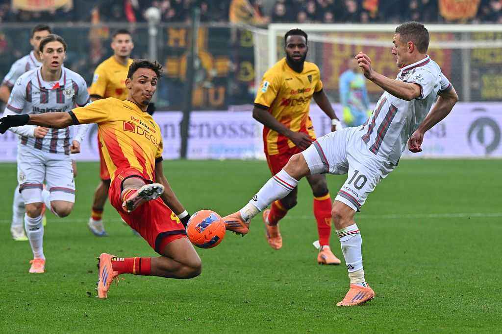 Wettanbieter setzen auf abstiegsduell: lecce und cremonese im freien fall