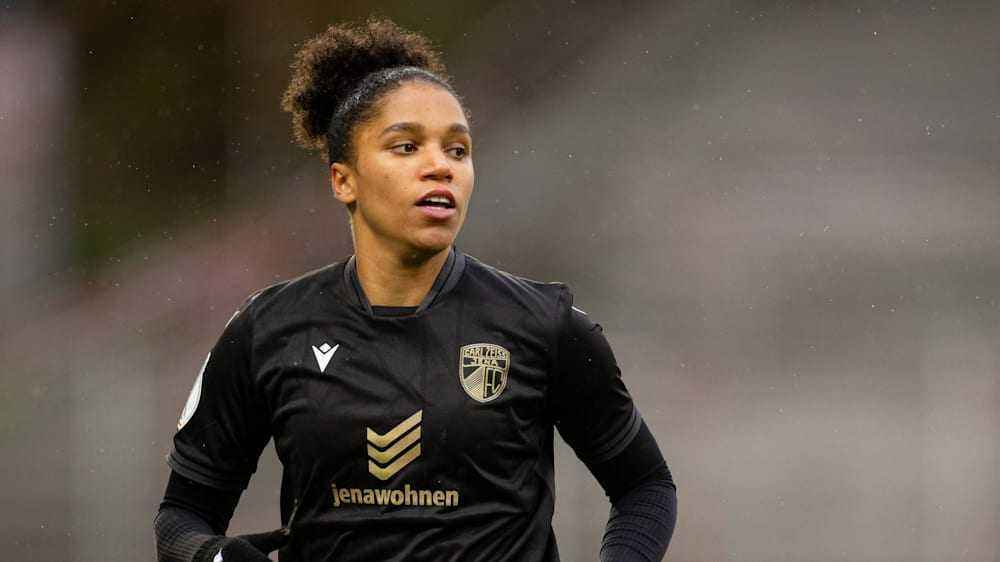 Wichtige ausfallzeit für carl zeiss jena: josephine bonsu beim afrika-cup