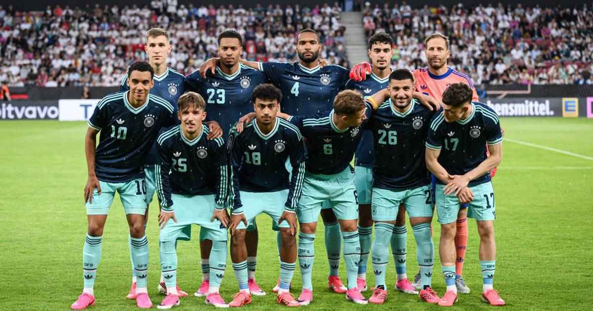 Wm-spiel mit ohr für die jugend: 13-jähriger kommentiert!