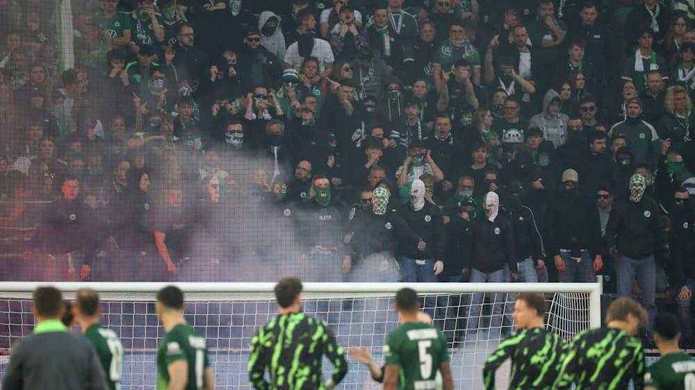 Wolfsburg kocht: rote karte, pyro-alarm, absturz in die 2. liga
