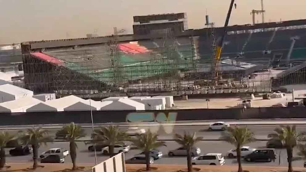 Wrestling arena aus dem nichts: saudischer mega-bau für die wwe