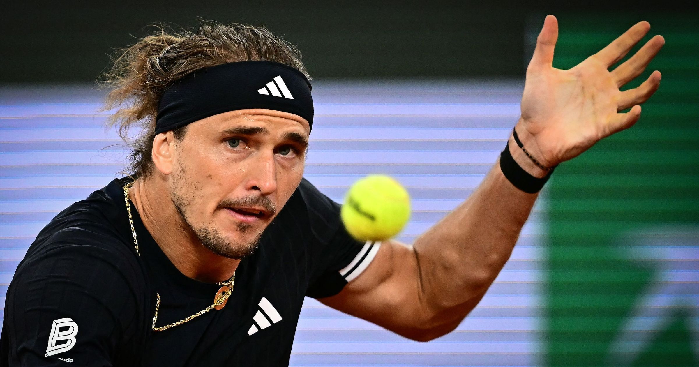 Zverev pflastert weg ins halbfinale: jódar-break katapultiert den deutschen nach vorne!